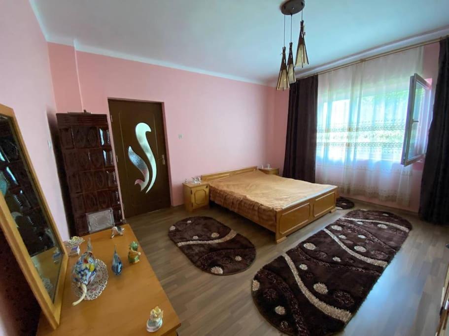 Вилла Casa- Viata La Tara Bucuresci Экстерьер фото